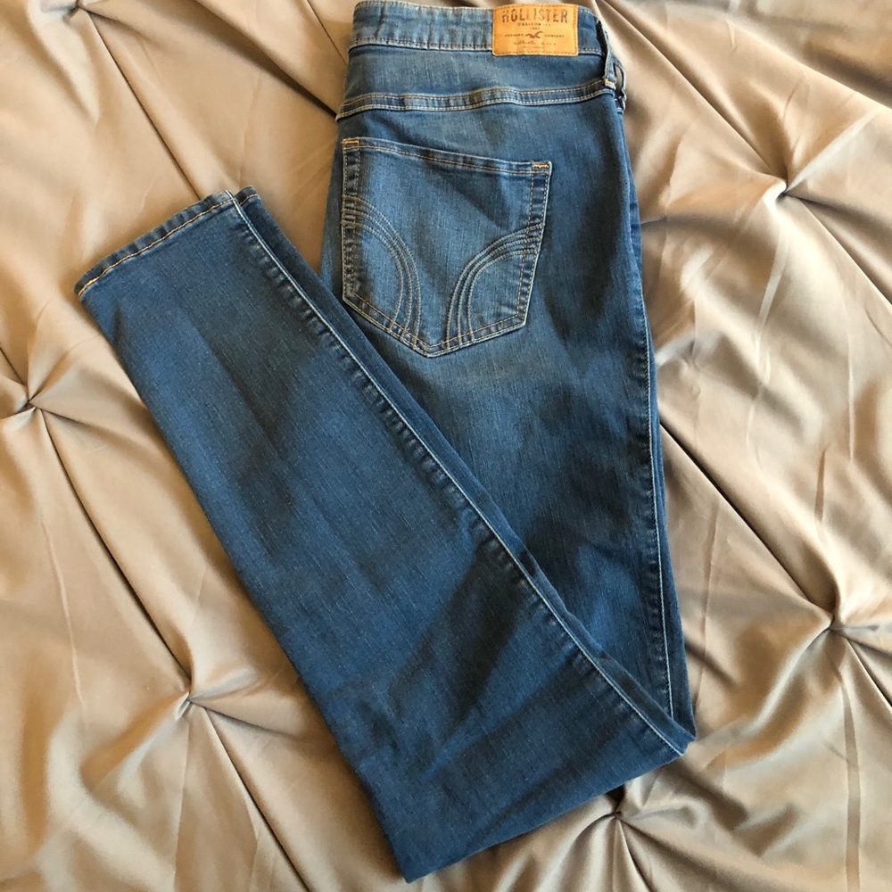 Hollister Jeans. Size 9